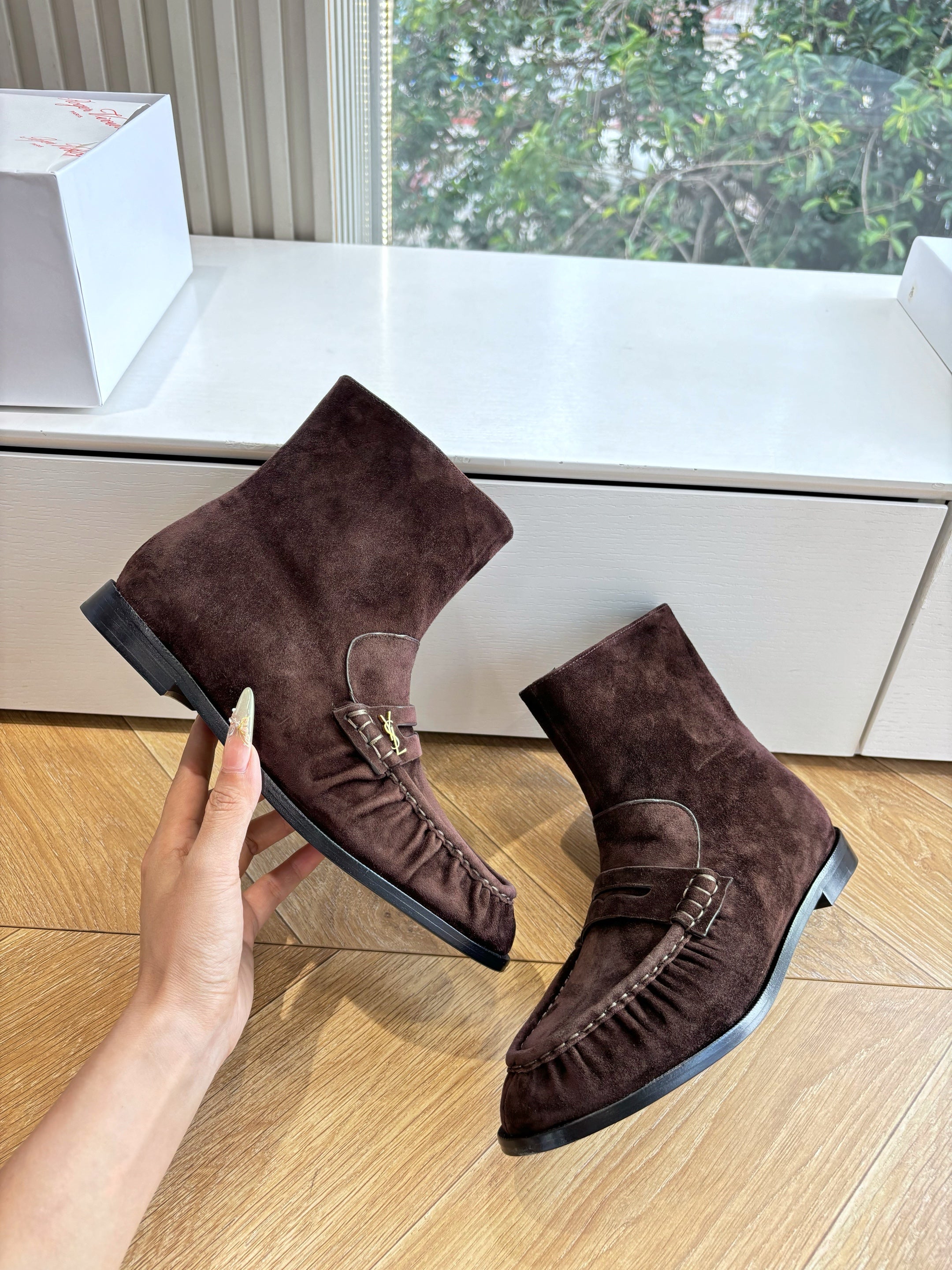 YSL 25S ANKLE FLAT BOOTS IN DARK CHOCOLATE BROWN SUEDE WITH SIDE ZIPPER