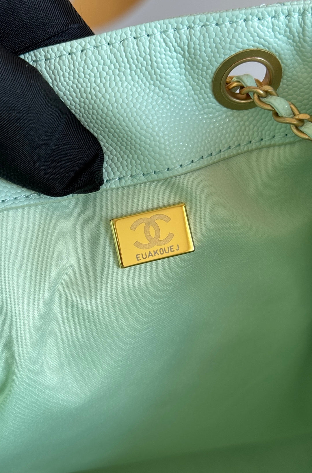 CHANEL 25S HOBO BAG 40 IN SEAFOAM GREEN CAVIAR WITH GOLD HARDWARE