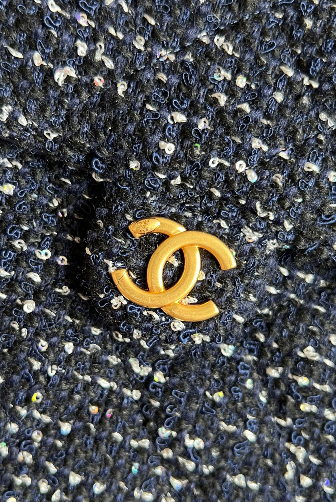 CHANEL 25S HOBO BAG 40 IN NAVY BLUE TWEED WITH GOLD HARDWARE