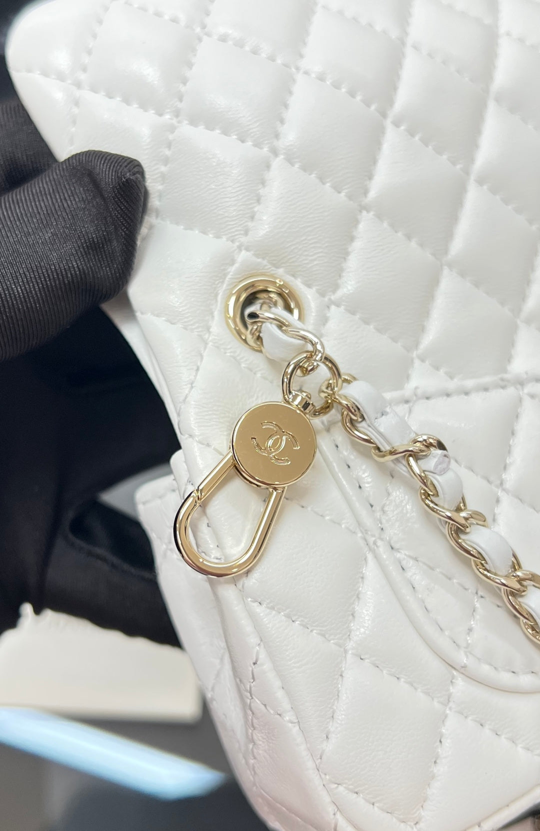 CHANEL 25S FLAP CHARM BAG 13 IN WHITE LAMBSKIN
