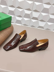 BOTTEGA VENETA 26S VENTURA LOAFERS 40 MM BROWN GLOSSY CALFSKIN