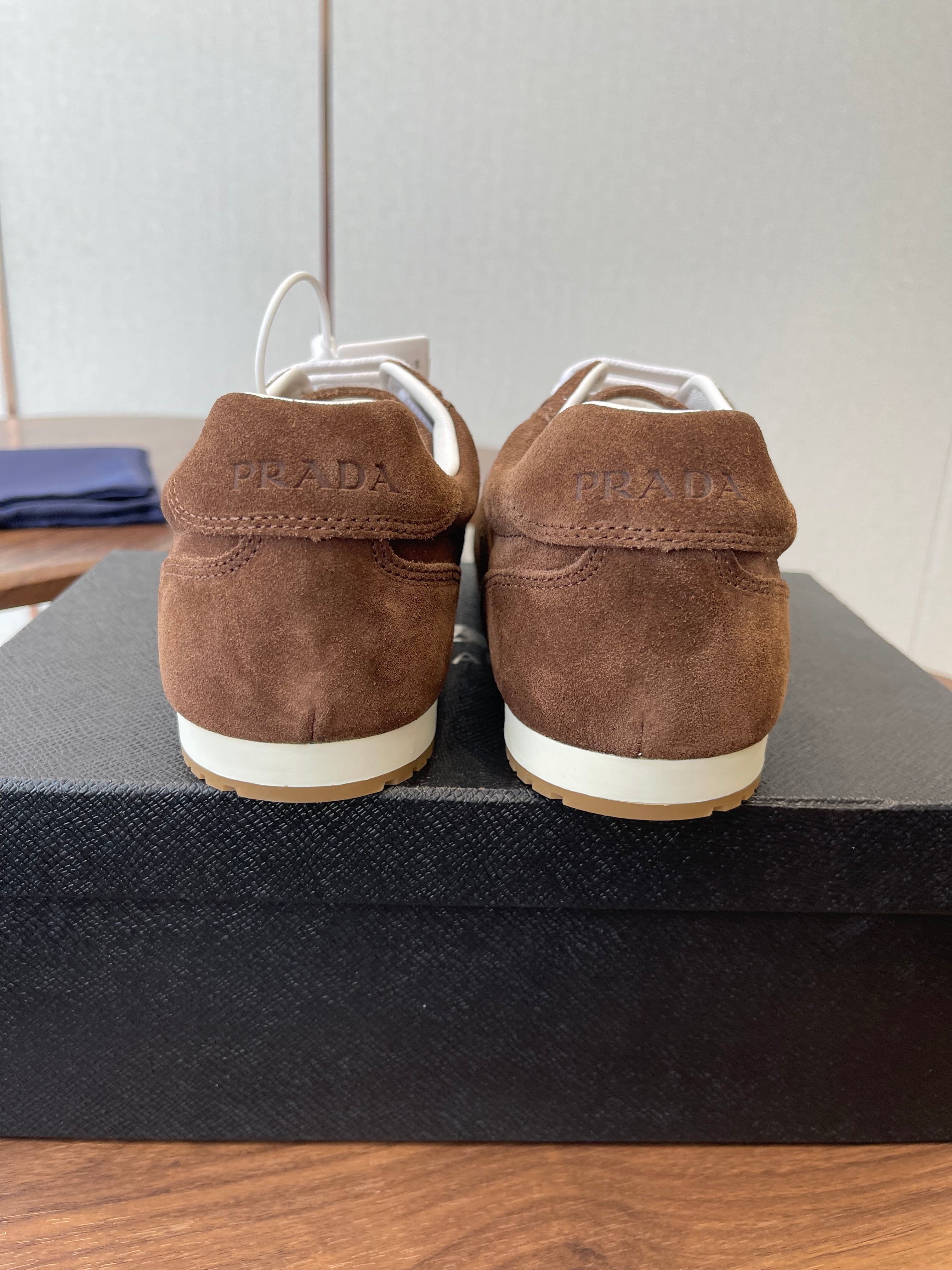 PRADA 25S SNEAKER IN BROWN SUEDE STYLE 12