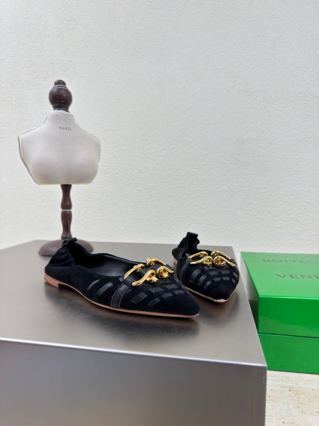 BALLET FLAT IN BLACK SUEDE