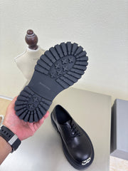 STOMPER DERBY IN BLACK SOFT BULLSKIN