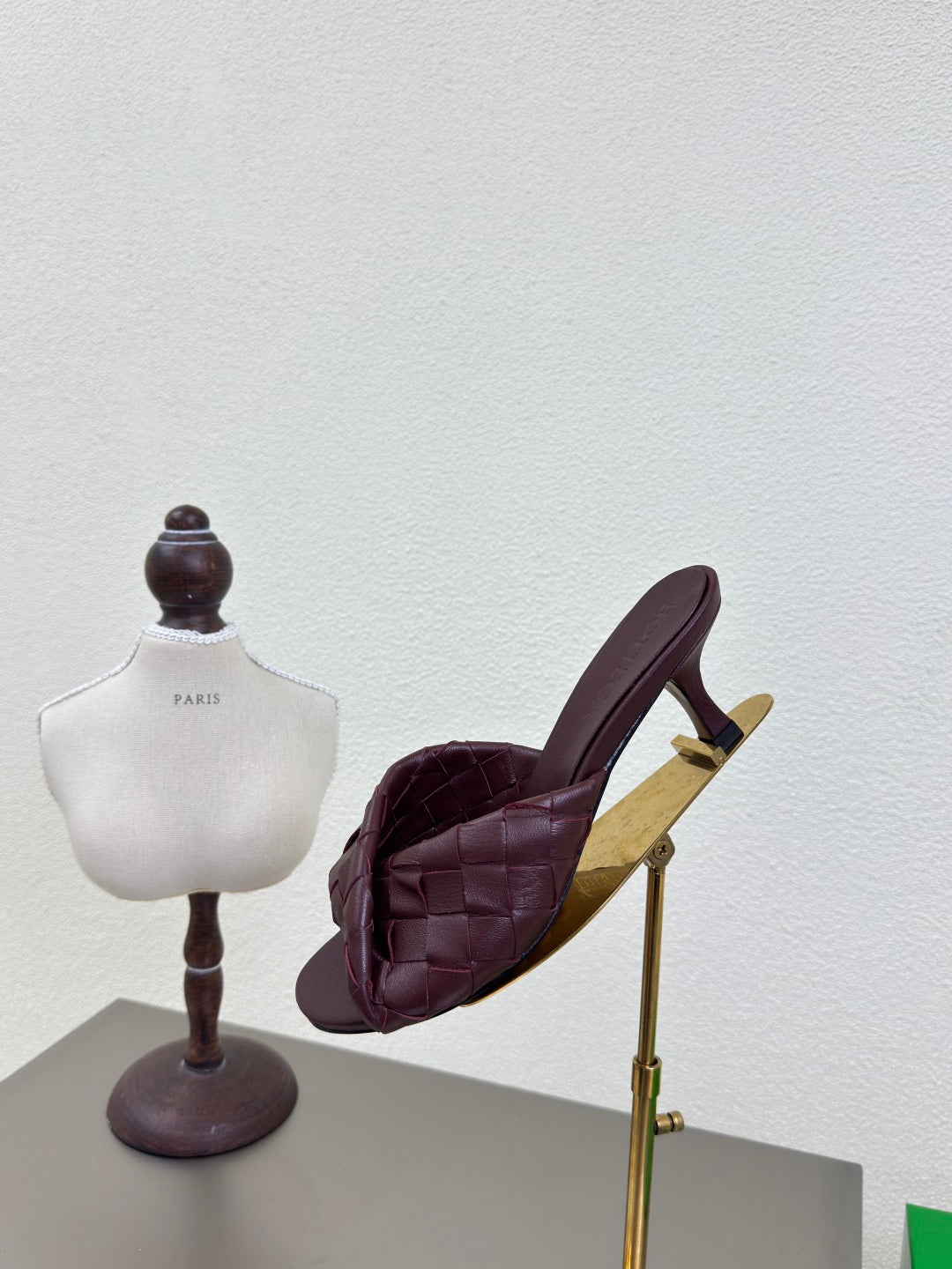 BLINK HIGH 5 CM MULE IN MAHOGANY RED INTRECCIATO LEATHER