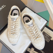 CHANEL 25S SNEAKERS 20MM IN WHITE CALFSKIN AND SUEDE