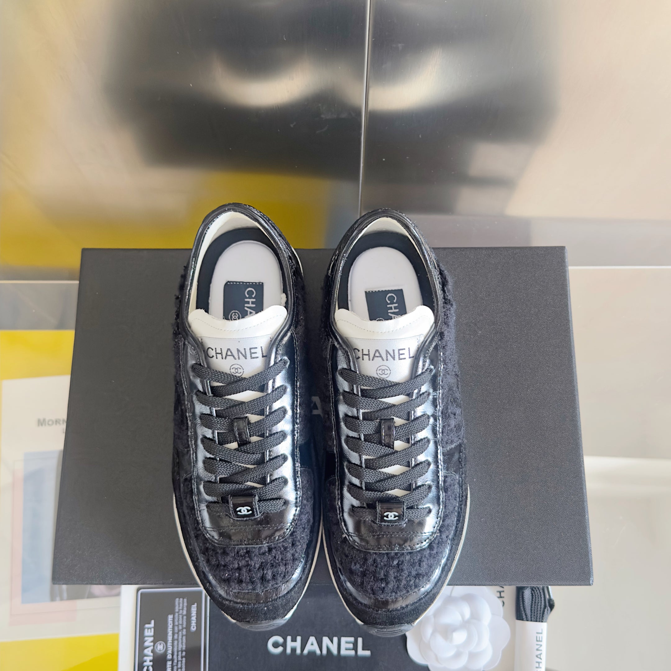 CHANEL 25S SNEAKERS 20MM IN BLACK CALFSKIN AND SUEDE