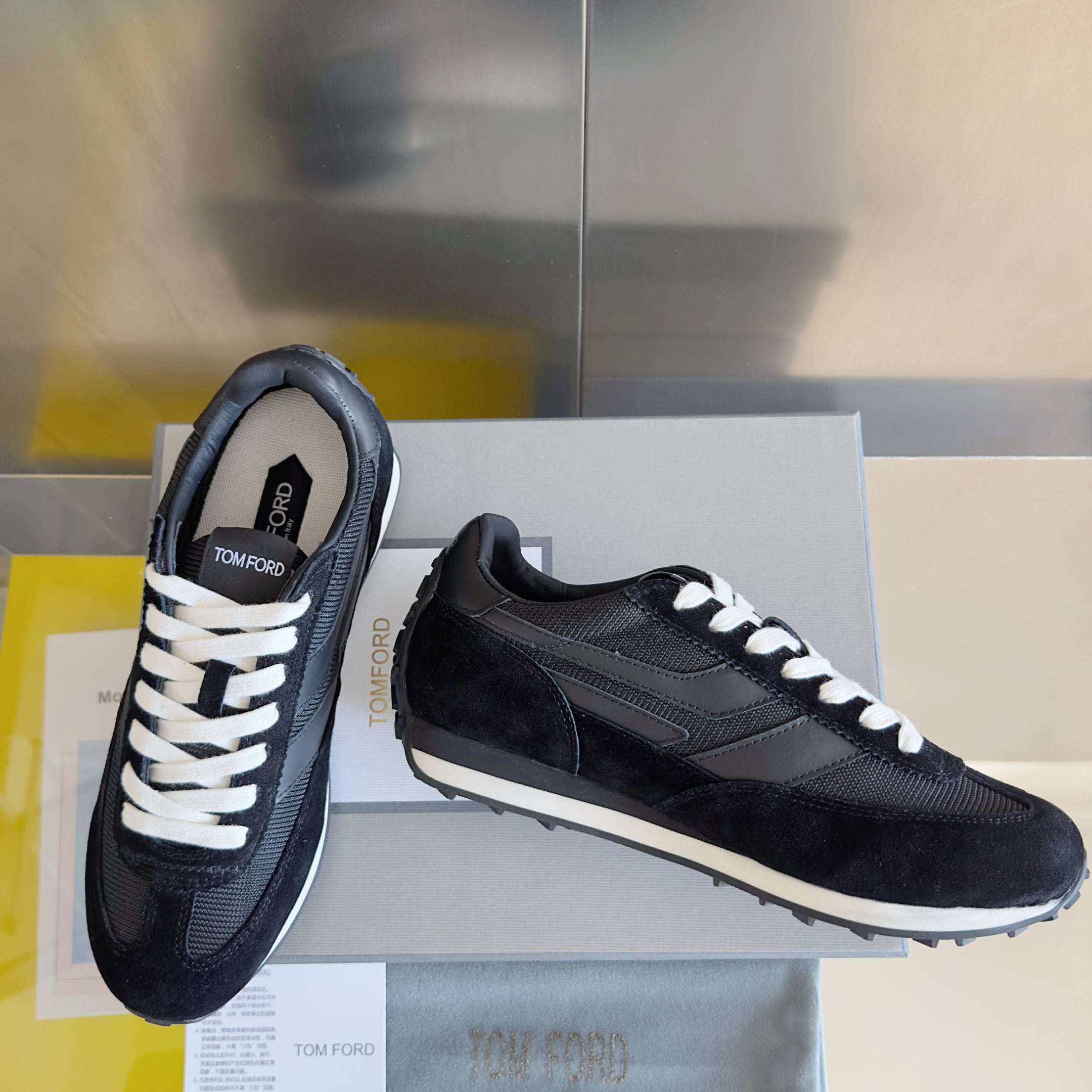 TOM FORD 26S SNEAKERS IN BLACK SUEDE AND CALFSKIN
