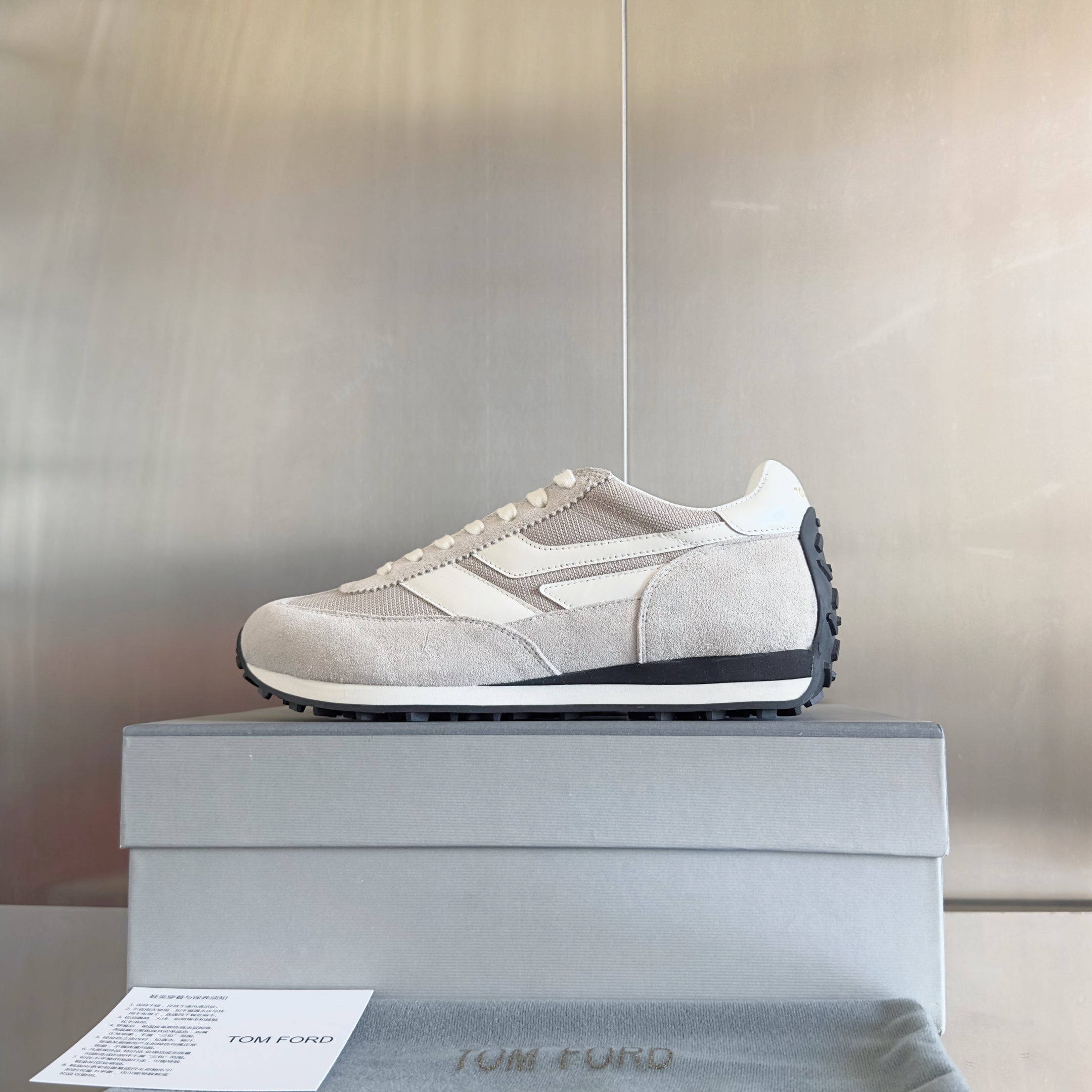 TOM FORD 26S SNEAKERS IN LIGHT BEIGE SUEDE