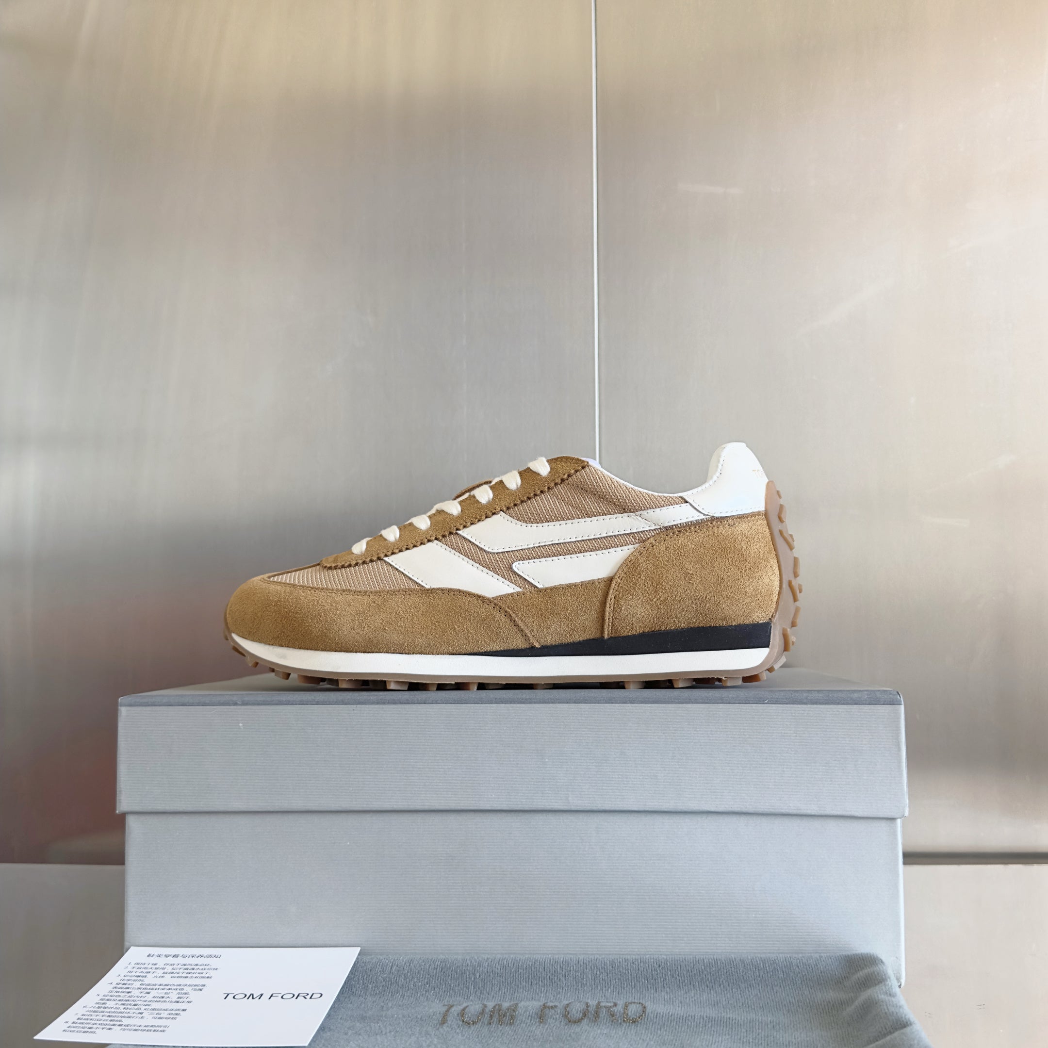 TOM FORD 26S SNEAKERS IN LIGHT BROWN SUEDE