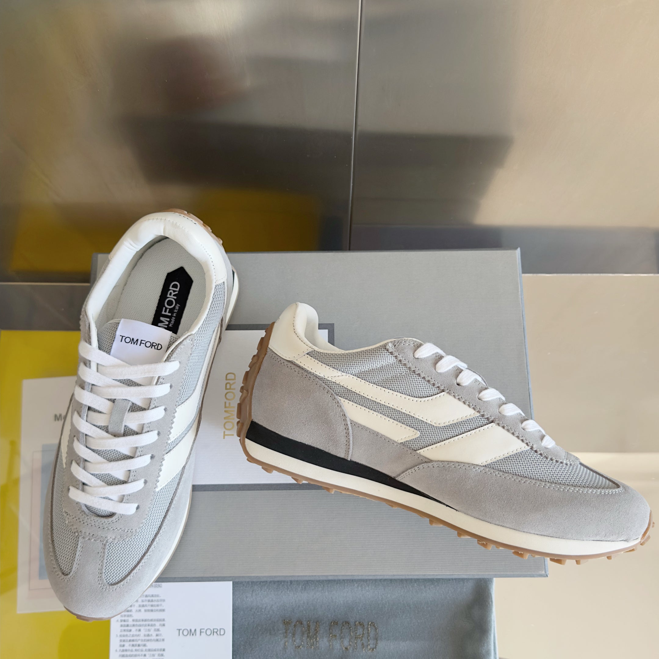 TOM FORD 26S SNEAKERS IN GREY SUEDE