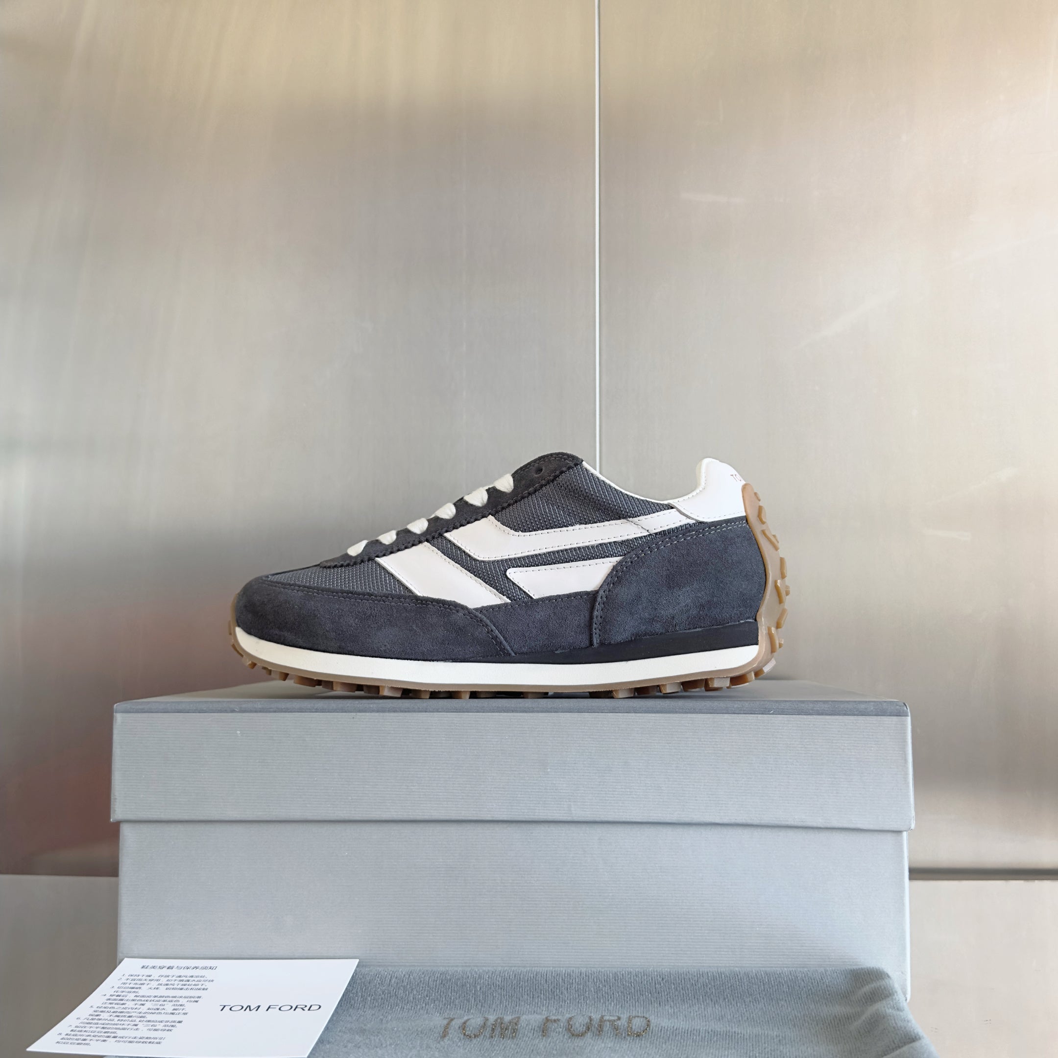 TOM FORD 26S SNEAKERS IN DARK GREY SUEDE