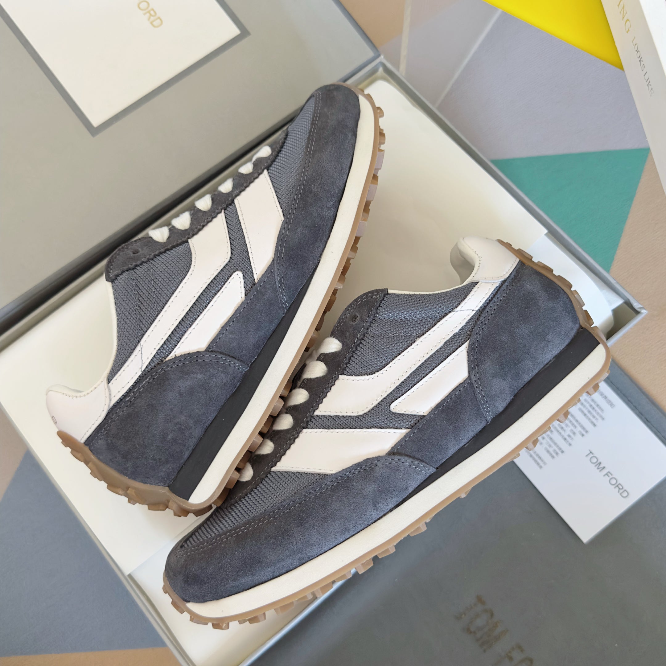 TOM FORD 26S SNEAKERS IN DARK GREY SUEDE