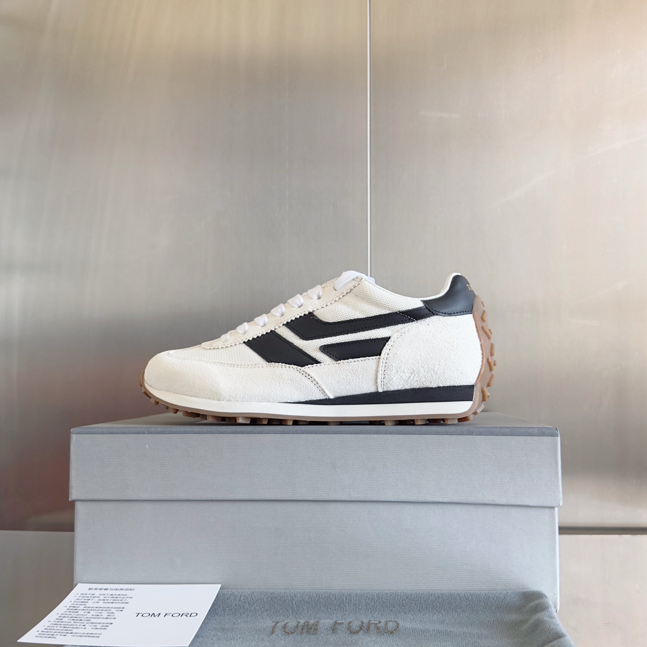 TOM FORD 26S SNEAKERS IN WHITE SUEDE