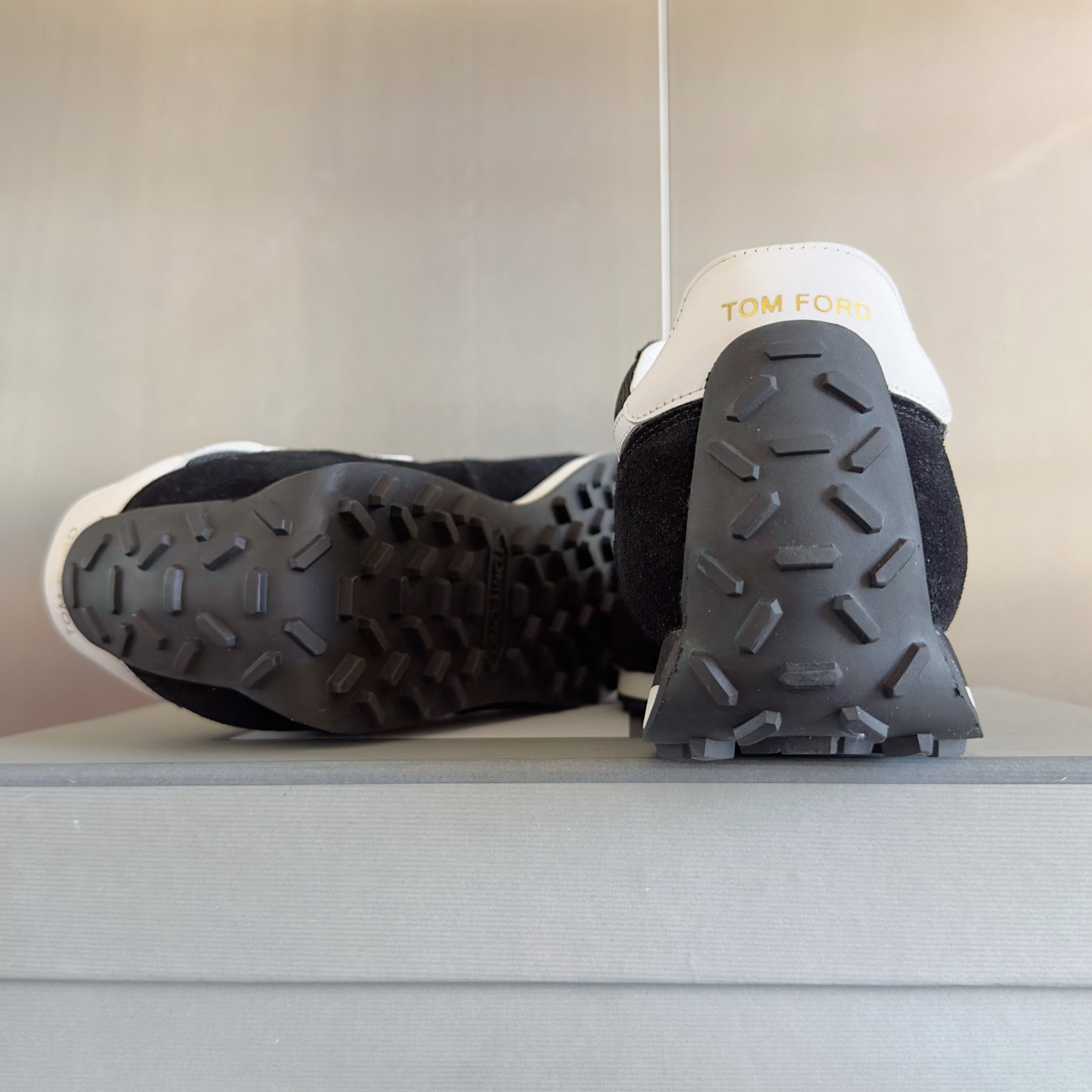 TOM FORD 26S SNEAKERS IN BLACK SUEDE