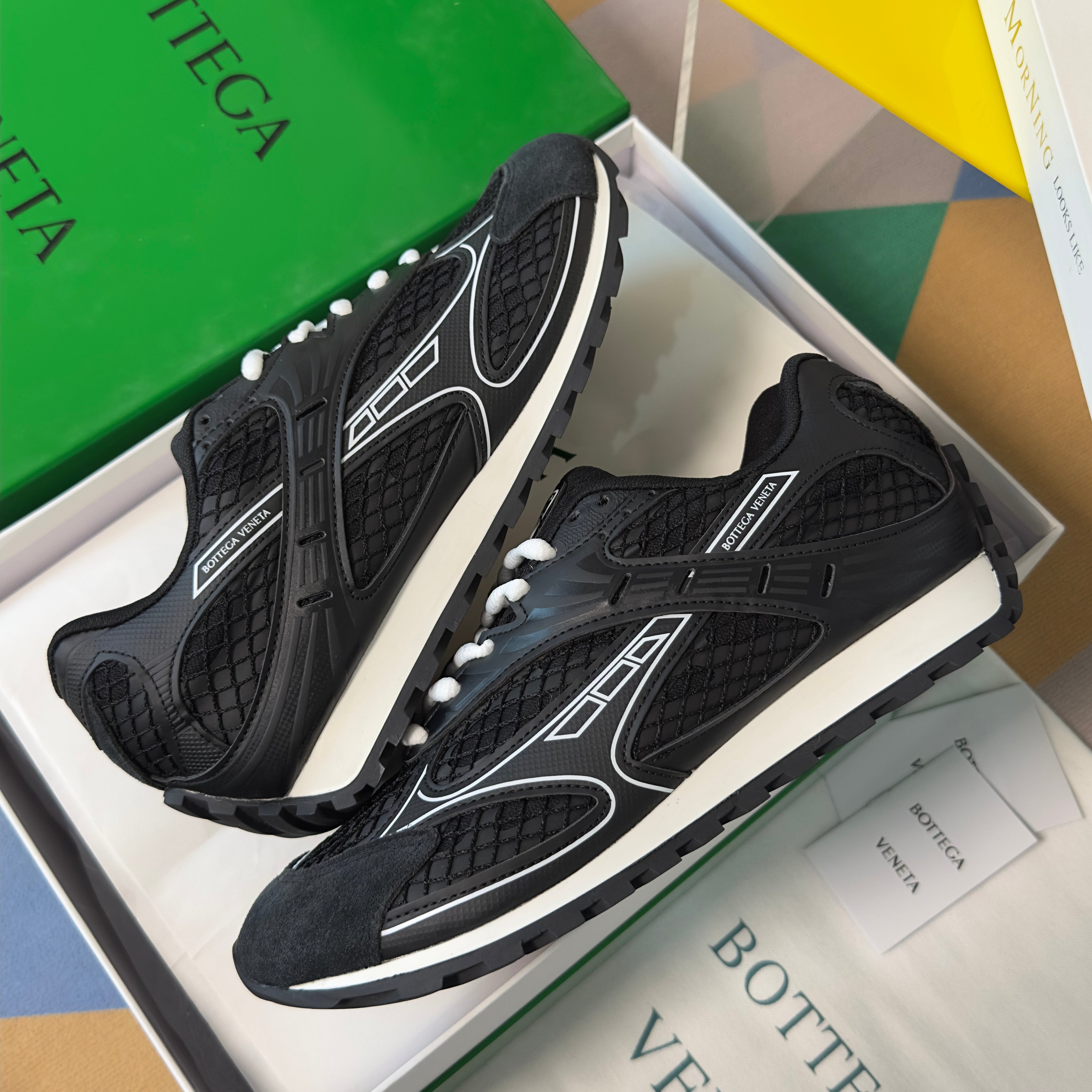 BOTTEGA VENETA 26S SNEAKERS IN BLACK TPU MATERIAL AND MESH FABRIC