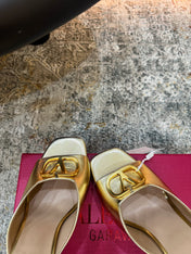 VALENTINO 26S HIGH HEEL SANDALS 105 MM IN METALLIC GOLD CALFSKIN