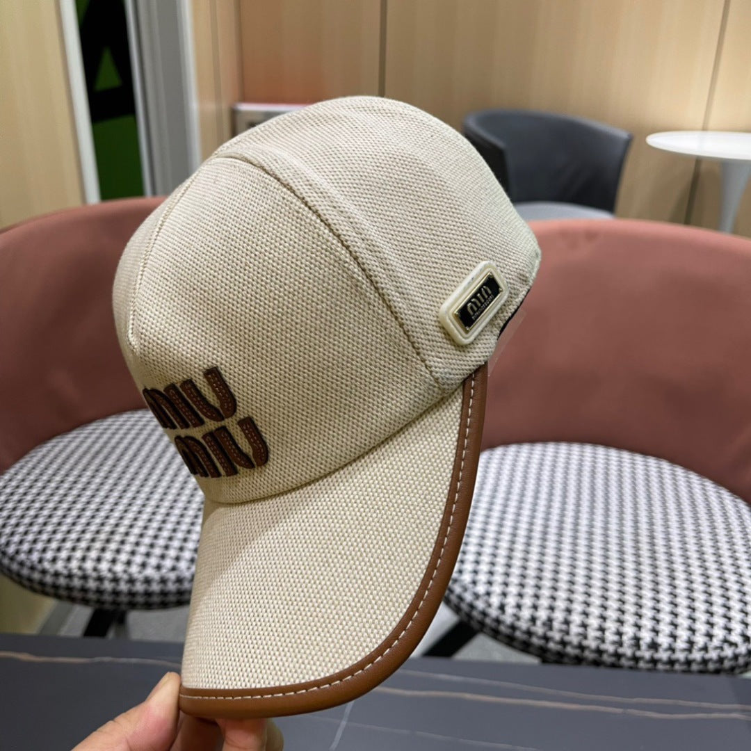 MM BASEBALL CAP IN LIGHT BEIGE FABRIC AND CALFSKIN