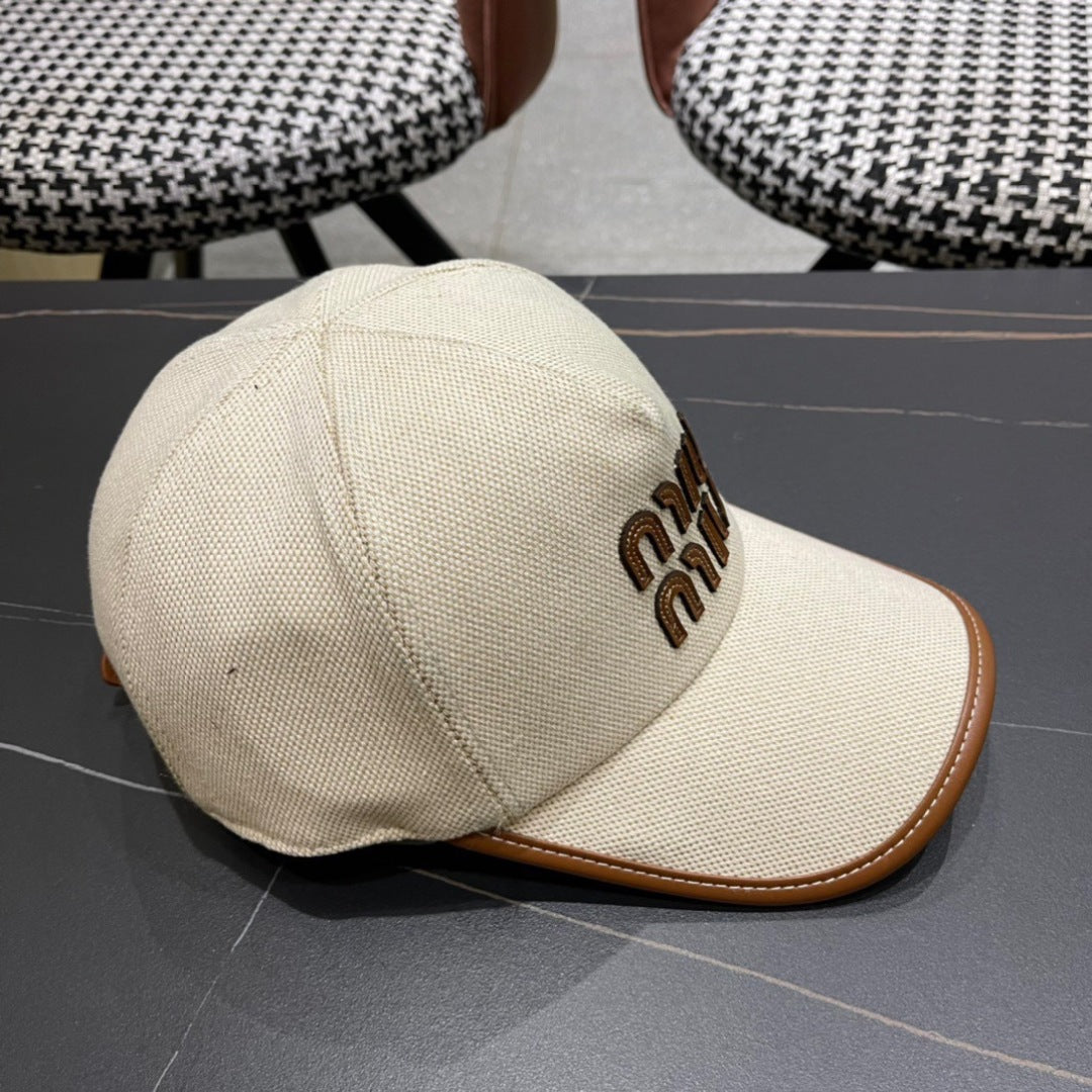 MM BASEBALL CAP IN LIGHT BEIGE FABRIC AND CALFSKIN