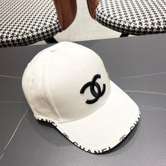 BASEBALL HAT WHITE WITH LETTERING TRIM 672537