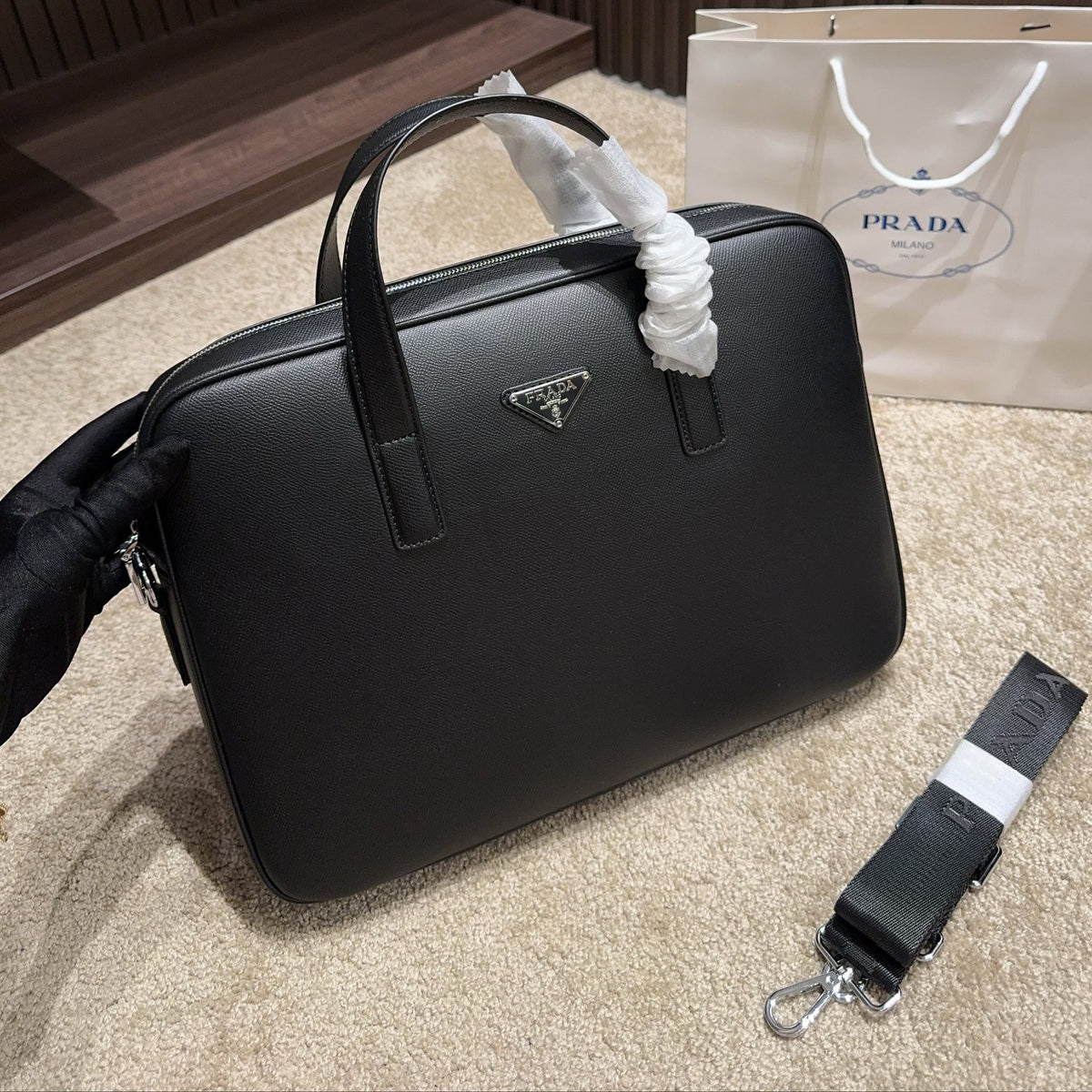 BRIEFCASE 39 IN BLACK SHINY SAFFIANO LEATHER