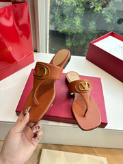 VLTN THONG SANDALS 25S IN BURNT ORANGE LAMBSKIN WITH GOLD HARDWARE