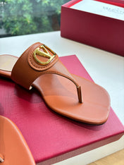 VLTN THONG SANDALS 25S IN BURNT ORANGE LAMBSKIN WITH GOLD HARDWARE
