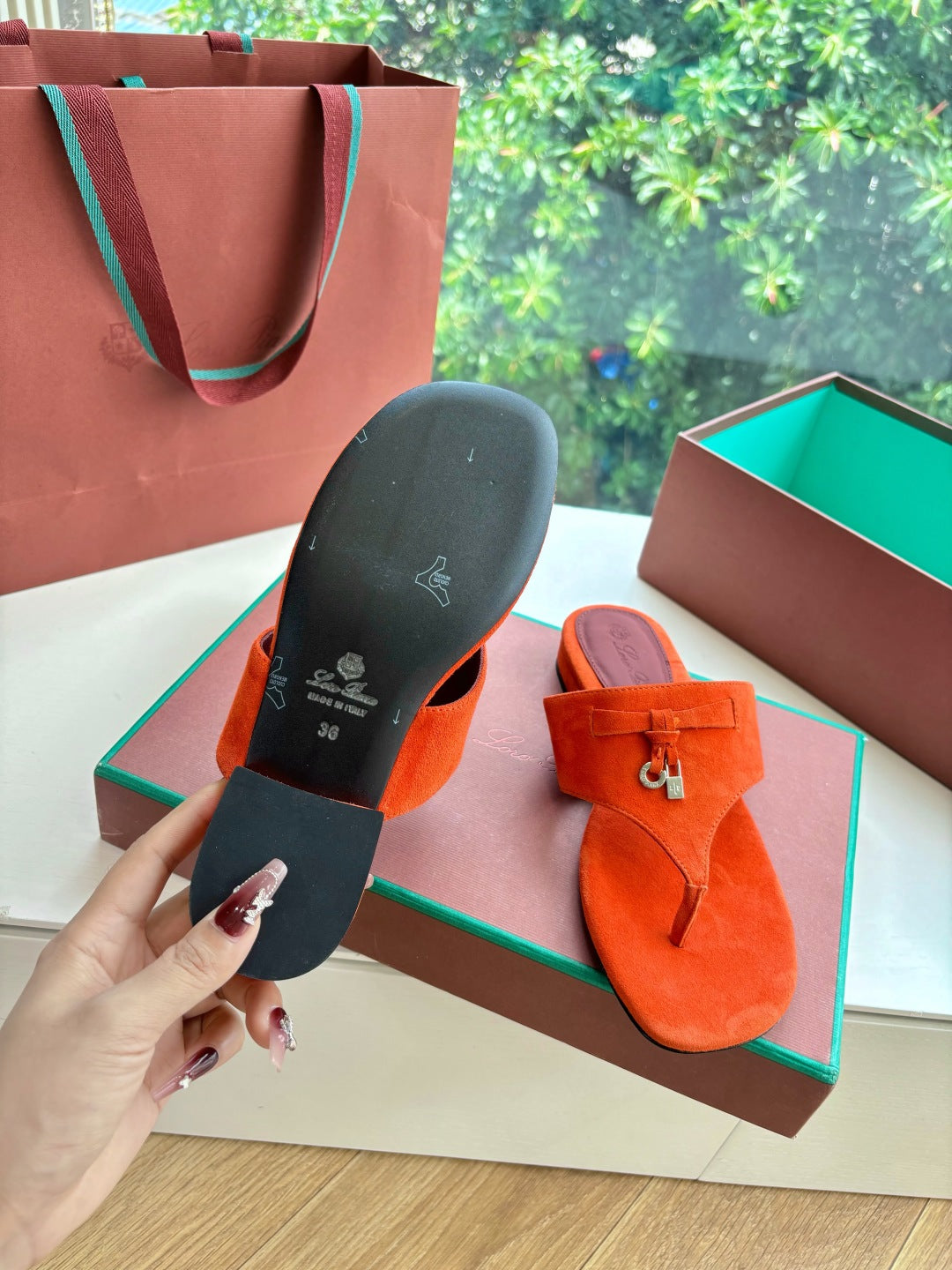 LP THONG SANDALS 25S IN ORANGE SUEDE