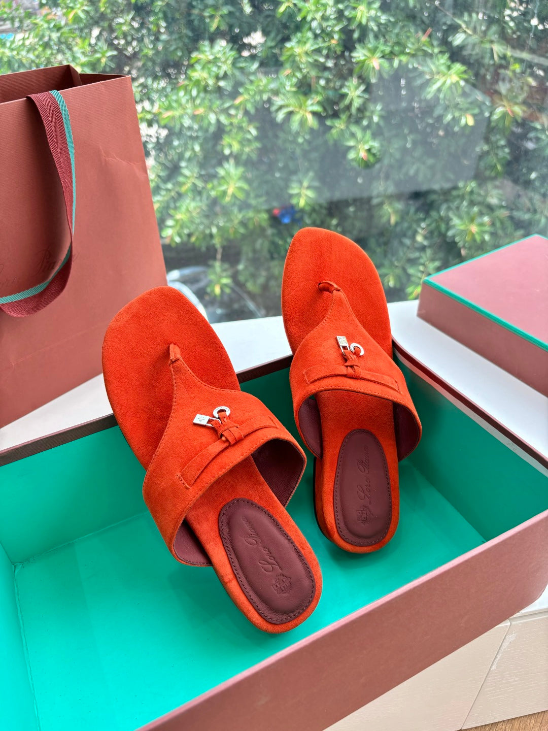 LP THONG SANDALS 25S IN ORANGE SUEDE