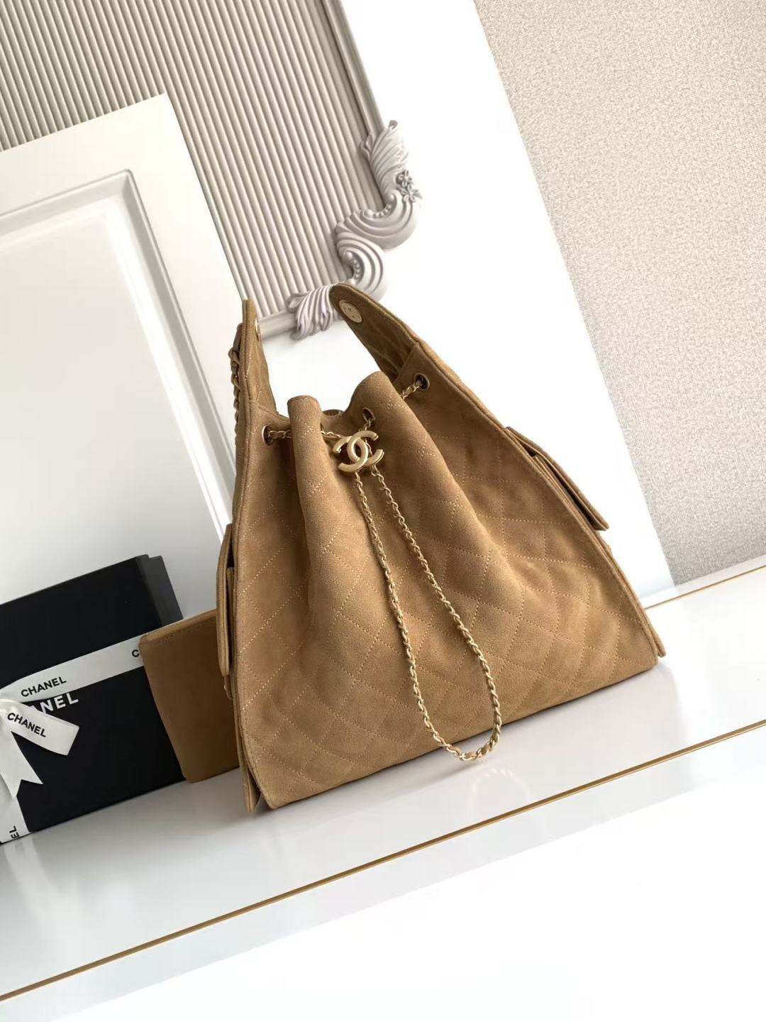 CHANEL 25S HOBO BAG 40 IN BROWN SUEDE WITH GOLD HARDWARE