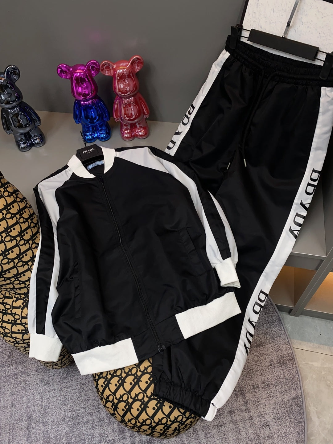 PRADA SPORTSWEAR SET STYLE 126