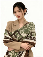 CHANEL 25S SCARF 135 CM IN CASHMERE AND SILK 943318