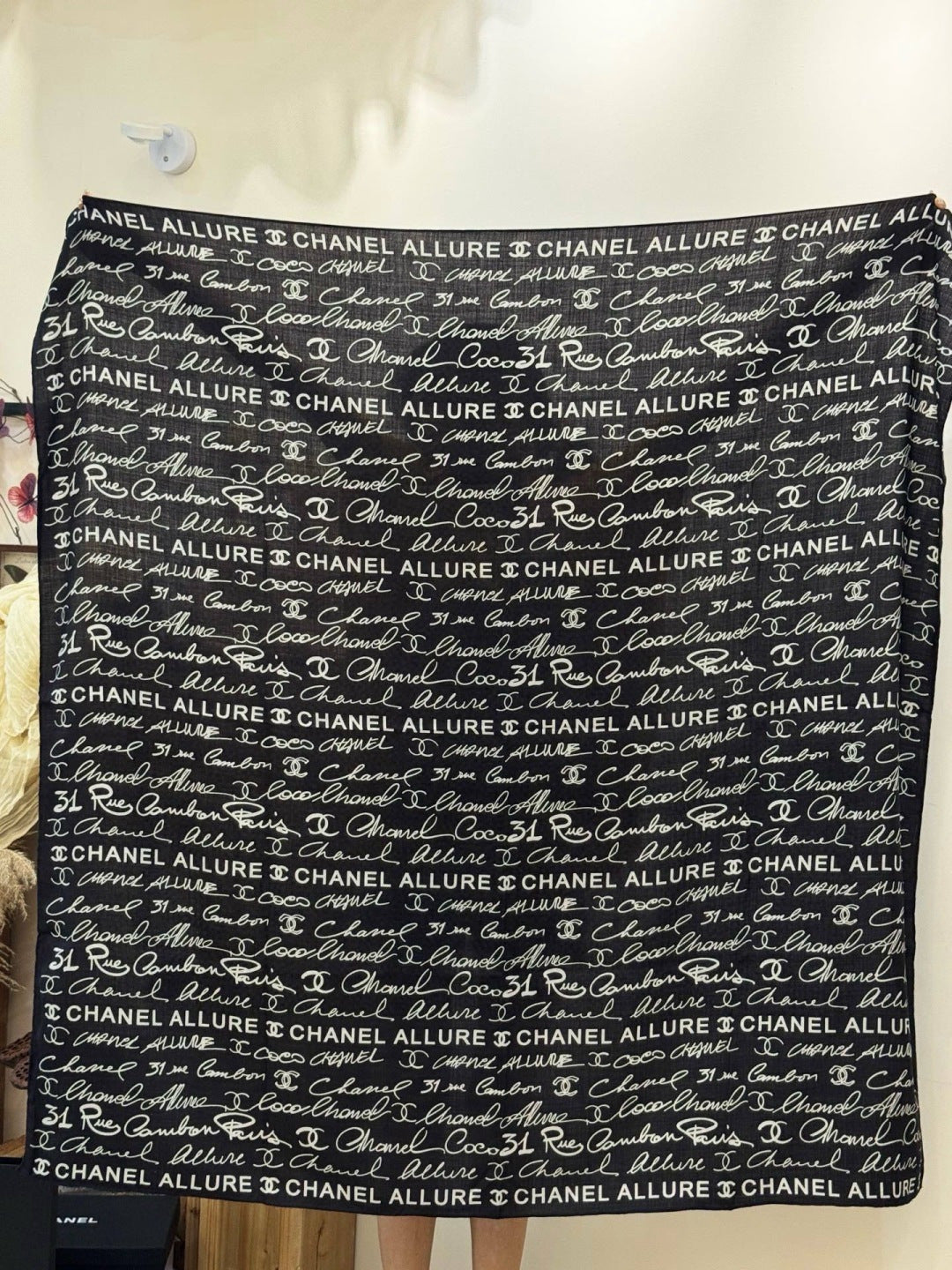 CHANEL 25S SCARF 135 CM IN CASHMERE SILK 943692