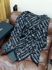 CHANEL 25S SCARF 135 CM IN CASHMERE SILK 943692