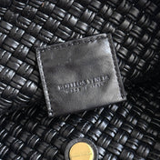 BOTTEGA VENETA 25S TOSCA BAG 19 IN BLACK CALFSKIN GOLD HARDWARE