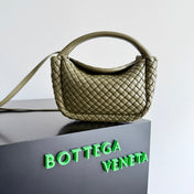 BOTTEGA VENETA 25S COBBLE BAG 23 IN ARMY GREEN CALFSKIN