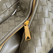 BOTTEGA VENETA 25S SMALL JODIE 48 IN ARMY GREEN CALFSKIN GOLD HARDWARE