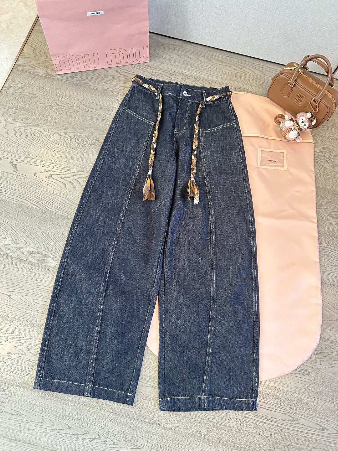 MIUMIU JEANS STYLE 211