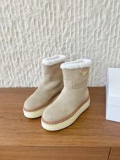PRADA 25S ANKLE BOOTS 40 MM IN LIGHT BEIGE SUEDE SHEARLING-LINED