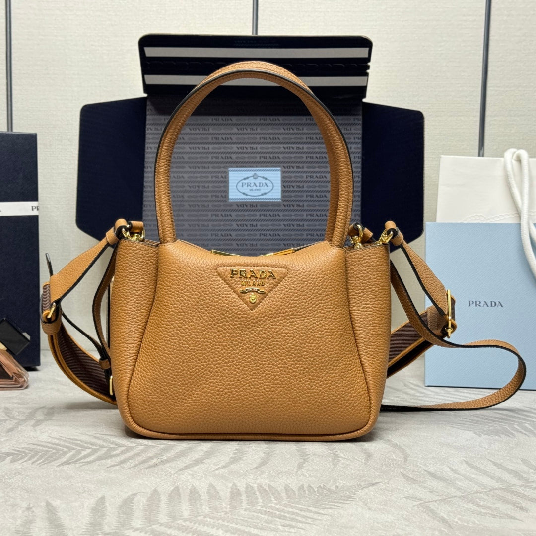 PRADA 25S SMALL BAG 23 IN CARAMEL CALFSKIN GOLD HARDWRE