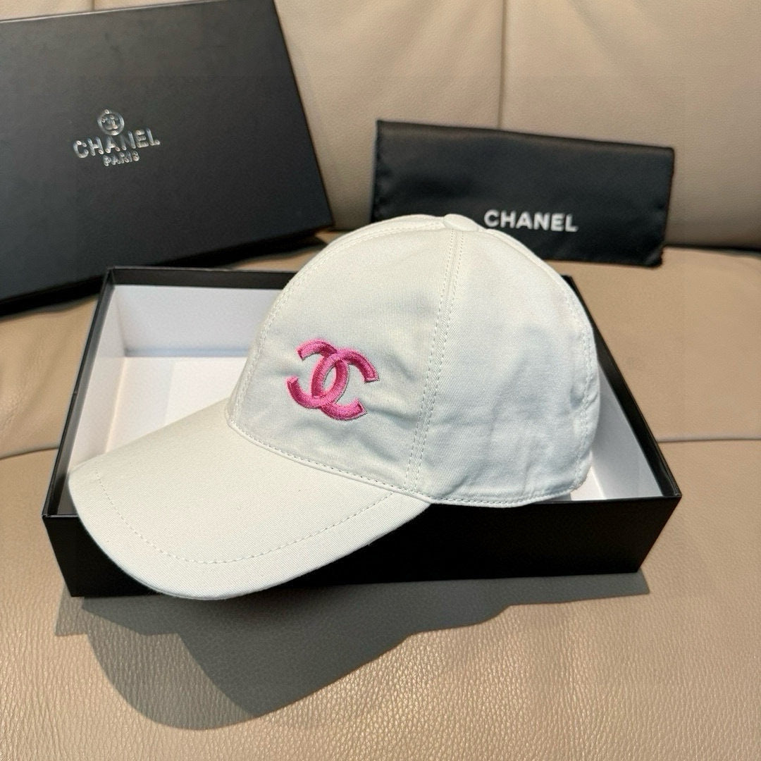WHITE BASEBALL CAP WITH PINK LOGO IN COTTON 672798