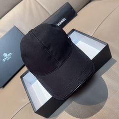 BASEBALL HAT IN BLACK DOUBLE C EMBROIDERED 674174