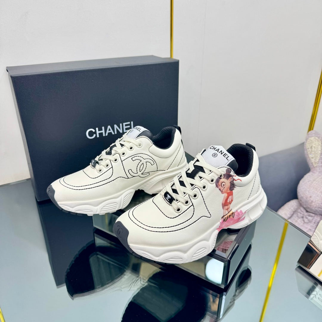 TRAINERS SNEAKER IN WHITE CALFSKIN WITH STICKER 238624