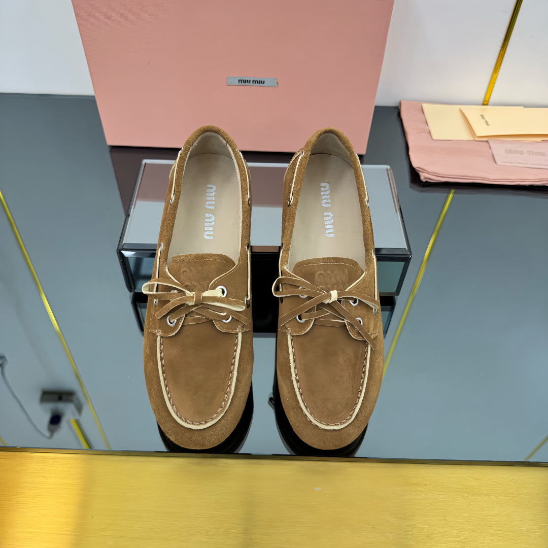 BOAT SHOES IN DARK BEIGE SUEDE
