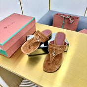 FLIP FLOPS IN BROWN SUEDE AND HARDWARE SILVER