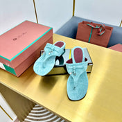 FLIP FLOPS IN EMERALD GREEN SUEDE AND HARDWARE SILVER