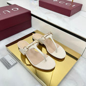 THONG SANDALS IN CREAM WHITE LAMBSKIN WITH GOLD HARDWARE
