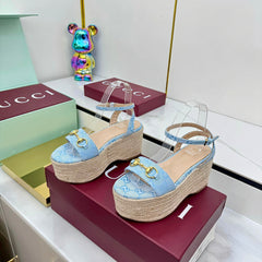 GG HIGH WEDGE SANDALS IN BLUE FABRIC AND RAFFIA WITH GOLD HARDWARE