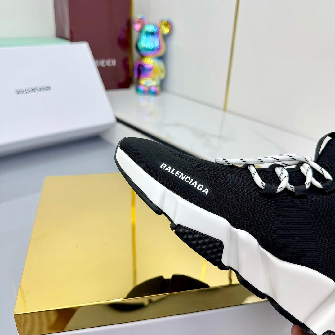 BALENCIAGA 25S SPEED 2.0 LACE-UP SNEAKERS IN BLACK KNITTED STYLE 2