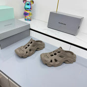 BALENCIAGA 25S POOL CROCS SLIDE IN TAUPE BROWN SYNTHETIC RUBBER